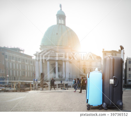 big bag in the city and travel 39736552