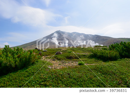 Hokkaido Daisetsuzan National Park Asahidake and Shibimi Pond 39736831