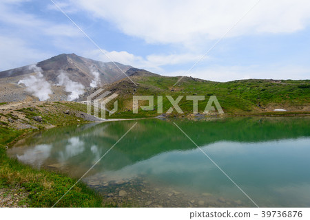 北海道大雪山國立公園Asahidake和Shibimi池塘 北海道大雪山國立公園Asahidake和Shibimi池塘 39736876