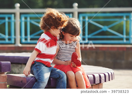 lovely little boy and girl 39738323