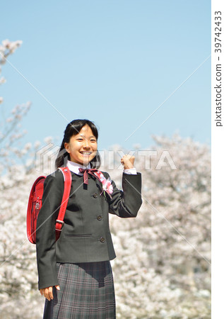 六年級女孩(櫻花,畢業) 六年級女孩(櫻花,畢業) 39742433