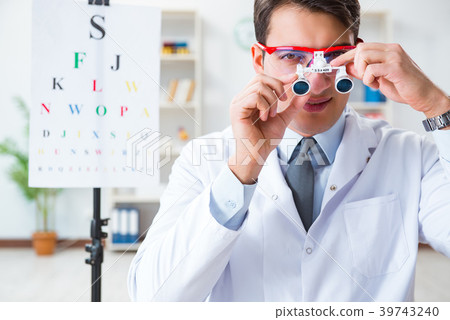 Eye doctor in eyecare concept in hospital Eye doctor in eyecare concept in hospital 39743240