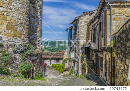 Street of Cordes sur ciel and French countryside 39743575