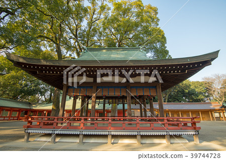 大宮冰川神社名人堂大廳少女 大宮冰川神社名人堂大廳少女 39744728