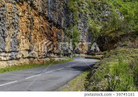 Colorful rocks entering Saint cirq Lapopie 39745181