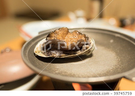 Salmon dance grilled 39745759