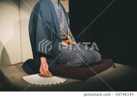 comic storytelling, rakugo, dais 39746145