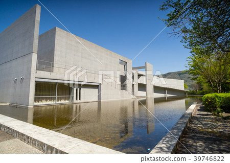 納魯哈藝術博物館 39746822