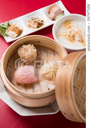 Xiaolongbao Xiaolongbao 39747509