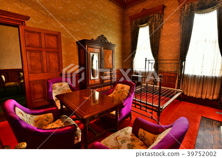 Former Hakodate City Public Hall 39752002