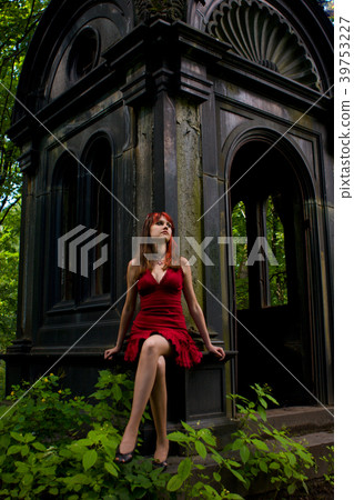 Gothic girl Gothic girl 39753227
