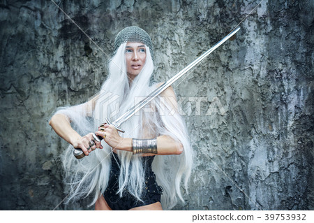Maiden Warriors Maiden Warriors 39753932