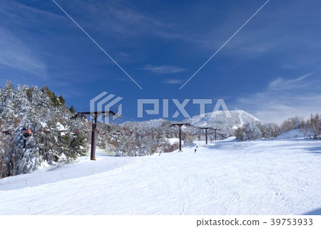 Yokoteyama在藍天的滑雪勝地 Yokoteyama在藍天的滑雪勝地 39753933