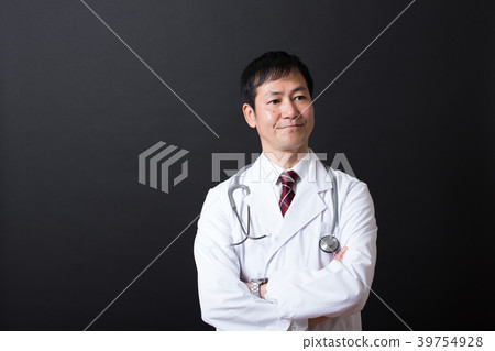 Middle Male in White Coat Middle Male in White Coat 39754928