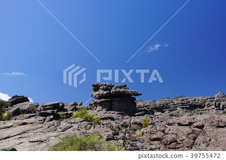 The climb up to the Pinnacle, Australia The climb up to the Pinnacle, Australia 39755472