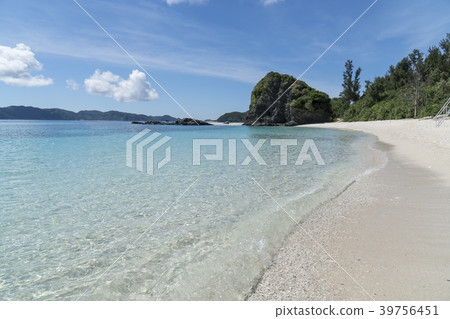 美麗的海沖繩島Kerama群島座間味島老座日市海灘 美麗的海沖繩島Kerama群島座間味島老座日市海灘 39756451