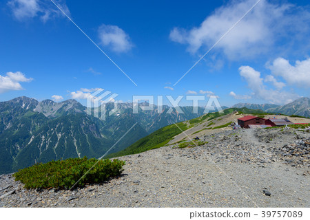 Northern Alps Mt. Sugagatake / Hotaka Mountain Range and Chogatake Hutte 39757089