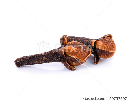 cloves spices on white background cloves spices on white background 39757297