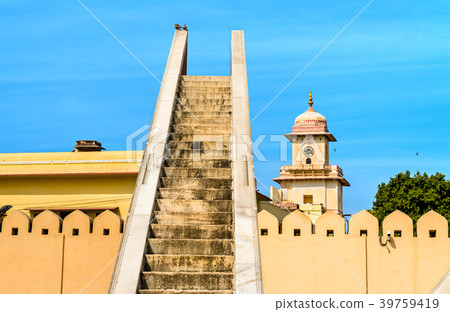 Architectural astronomical instruments at Jantar 39759419