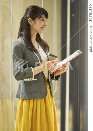 Business woman 39761380