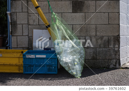 Plastic bottle trash 39761602