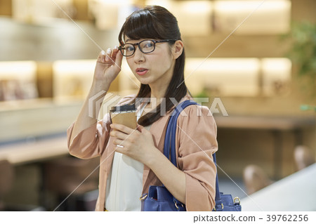 女商人 女商人 39762256