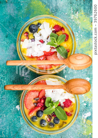 Healthy breakfast in jar concept Healthy breakfast in jar concept 39762600