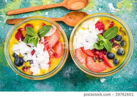 homemade super healthy breakfast in jars homemade super healthy breakfast in jars 39762601