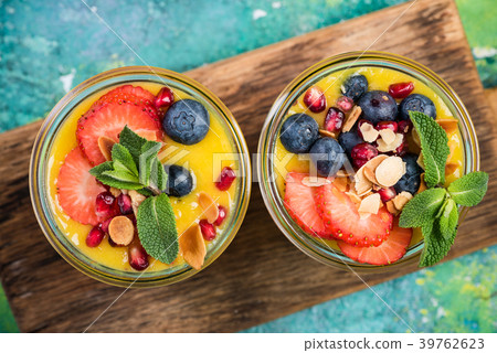 Mixed fresh fruits and mango pulp dessert jar Mixed fresh fruits and mango pulp dessert jar 39762623