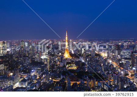 A night view of Tokyo Tower from Roppongi A night view of Tokyo Tower from Roppongi 39762915