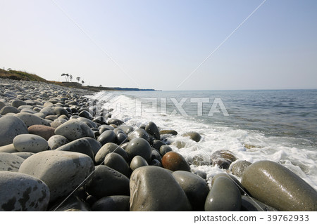 Beach of rock stone (Kotoura-cho, Tottori Prefecture) 39762933