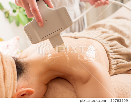 Image of back hair loss Image of back hair loss 39763309