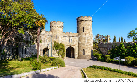 Entrance to the Vorontsov Palace, Crimea Entrance to the Vorontsov Palace, Crimea 39764703