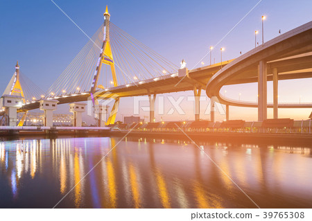 Two suspension bridge with water reflection Two suspension bridge with water reflection 39765308