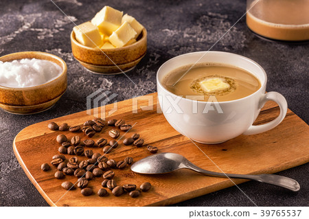 Bulletproof coffee, blended with organic butter Bulletproof coffee, blended with organic butter 39765537