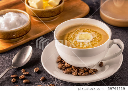 Bulletproof coffee, blended with organic butter Bulletproof coffee, blended with organic butter 39765539