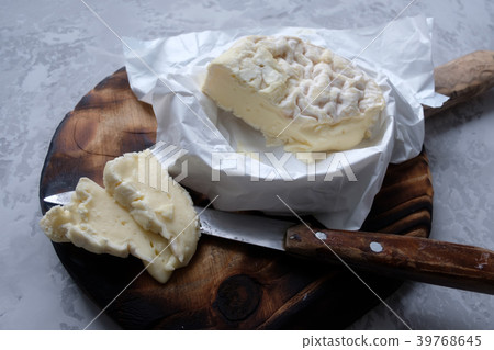 Pieces of freshness bree chesse 39768645