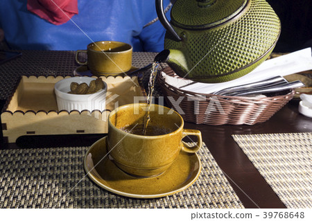 green tea for two at lunch time 39768648