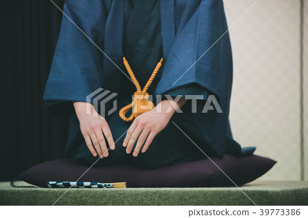 comic storytelling, rakugo, dais 39773386
