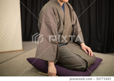 comic storytelling, rakugo, dais 39773885