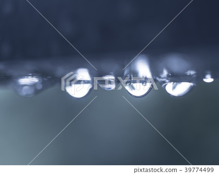 水滴 39774499
