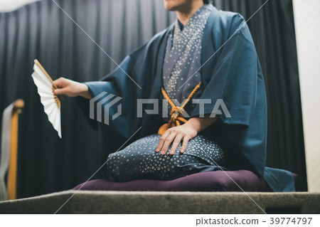 comic storytelling, rakugo, dais 39774797