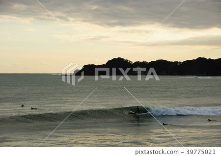 衝浪風景千葉縣Kusataura市黃昏 衝浪風景千葉縣Kusataura市黃昏 39775021