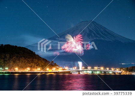 Fuji winter fireworks 39775339