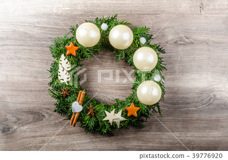 Advent wreath 39776920