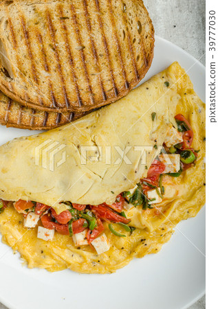 Mediterranean-Style Omlette 39777030