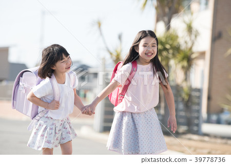 Two elementary school students who go to school Two elementary school students who go to school 39778736
