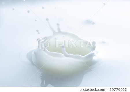 牛奶皇冠 牛奶皇冠 39779932