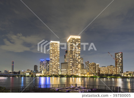 東京鐵塔,沿Harumi運河的夜塔公寓 東京鐵塔,沿Harumi運河的夜塔公寓 39780005
