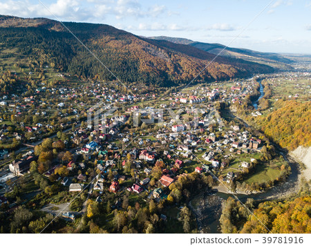 Aerial autumn top view of the Carpathian village Aerial autumn top view of the Carpathian village 39781916